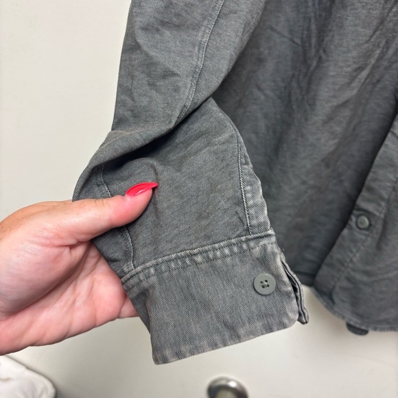 Lululemon Commission Shirt - Picture 3 of 12